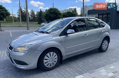 Хэтчбек Ford Focus 2006 в 