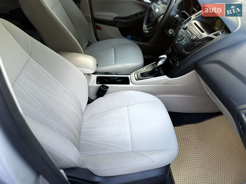 Хэтчбек Ford Focus 2015 в Житомире