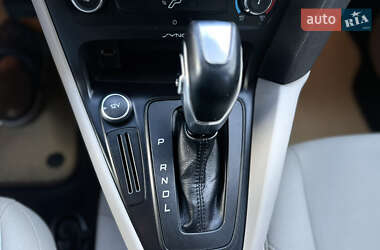 Хэтчбек Ford Focus 2015 в 