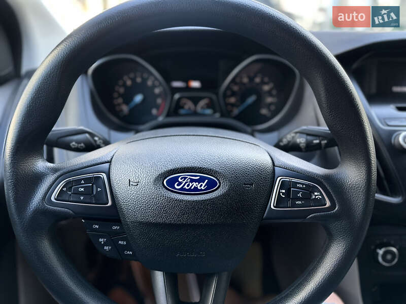 Хэтчбек Ford Focus 2015 в Житомире
