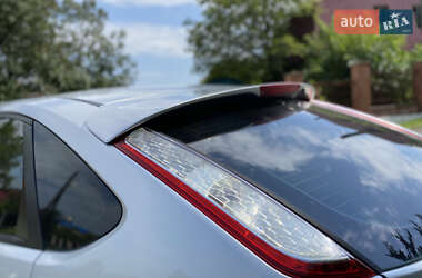 Хэтчбек Ford Focus 2010 в 