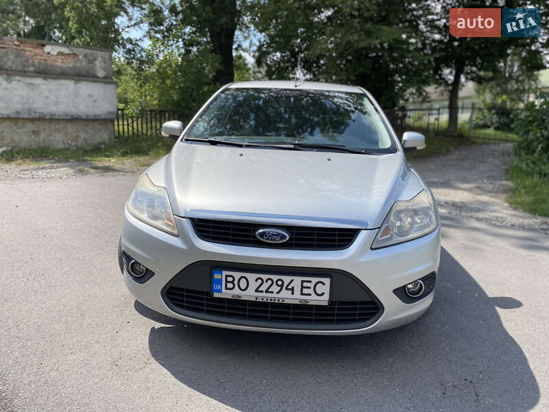 Хэтчбек Ford Focus 2010 в Тернополе