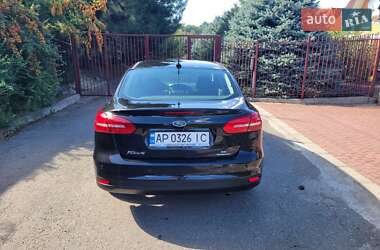 Седан Ford Focus 2015 в 