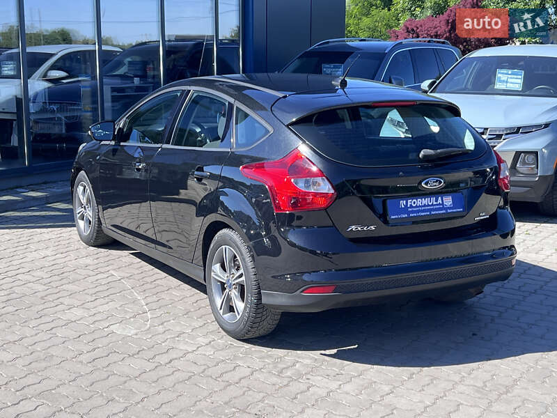Хэтчбек Ford Focus 2014 в Нововолынске