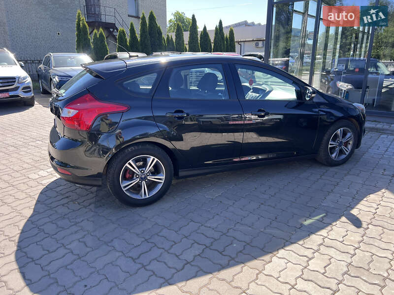 Хэтчбек Ford Focus 2014 в Нововолынске