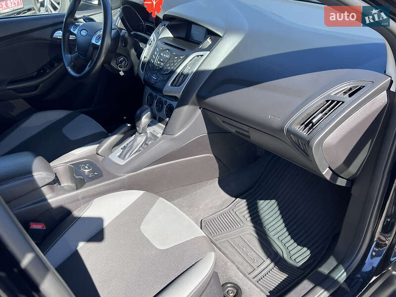 Хэтчбек Ford Focus 2014 в Нововолынске