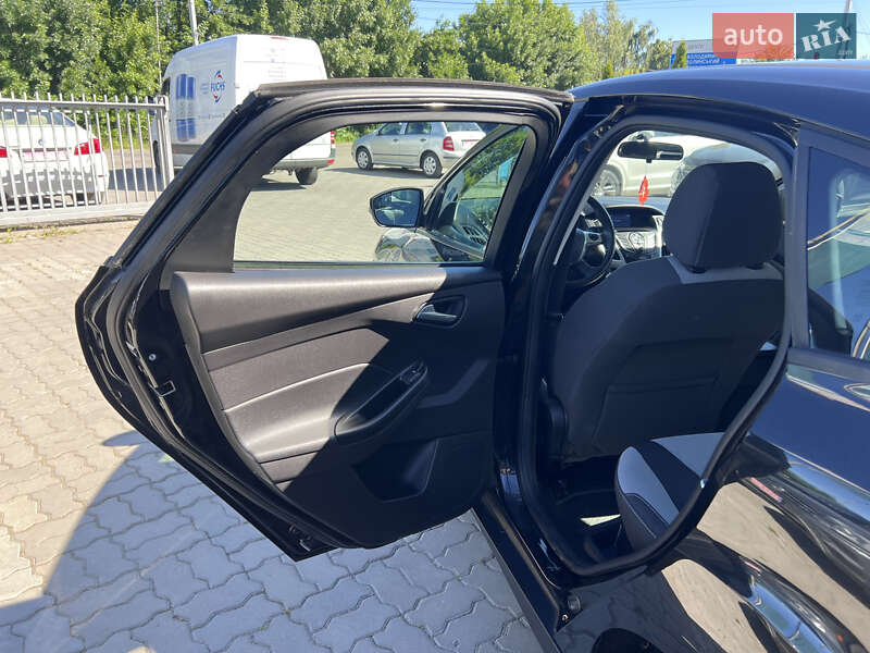 Хэтчбек Ford Focus 2014 в Нововолынске