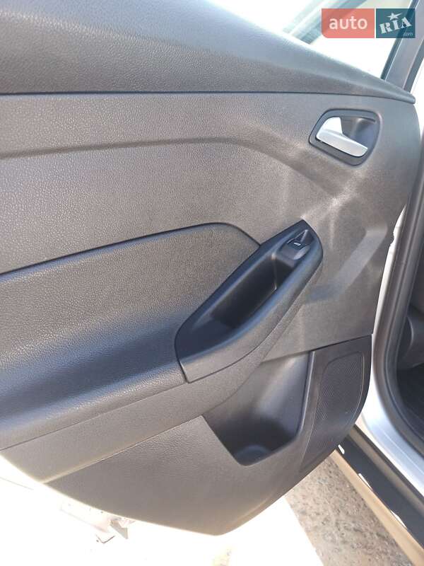 Хэтчбек Ford Focus 2015 в Коростене