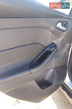 Хэтчбек Ford Focus 2015 в 
