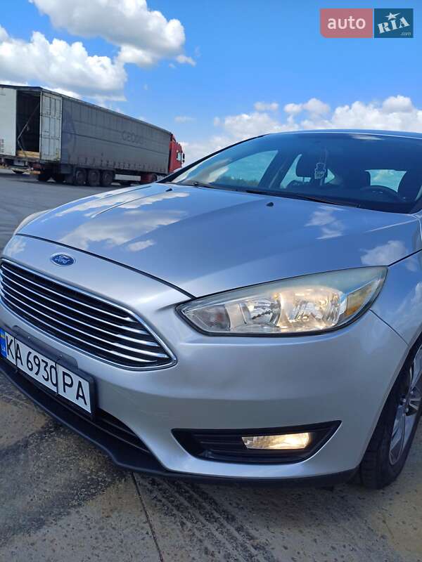 Хэтчбек Ford Focus 2015 в Коростене