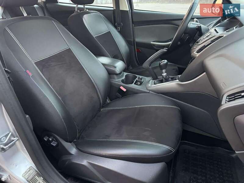 Хэтчбек Ford Focus 2011 в Ужгороде