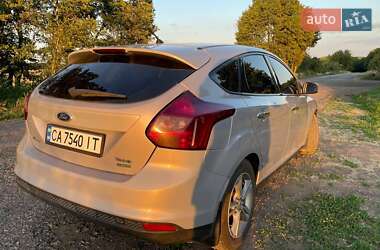 Хэтчбек Ford Focus 2013 в 