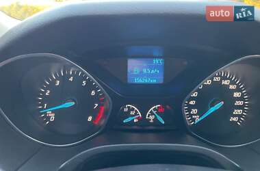 Хэтчбек Ford Focus 2013 в 