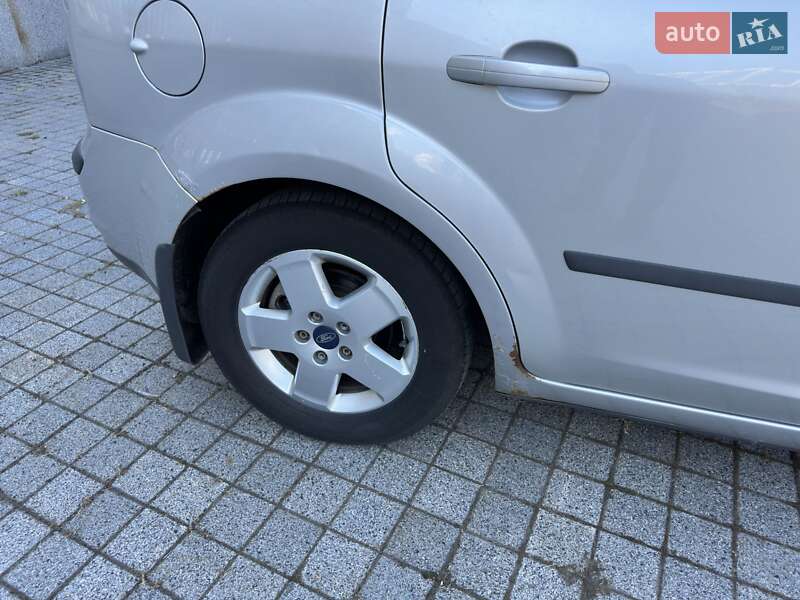 Хэтчбек Ford Focus 2006 в Киеве