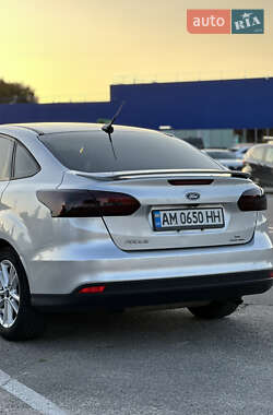 Седан Ford Focus 2016 в 