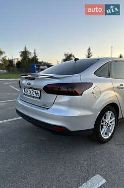 Седан Ford Focus 2016 в 