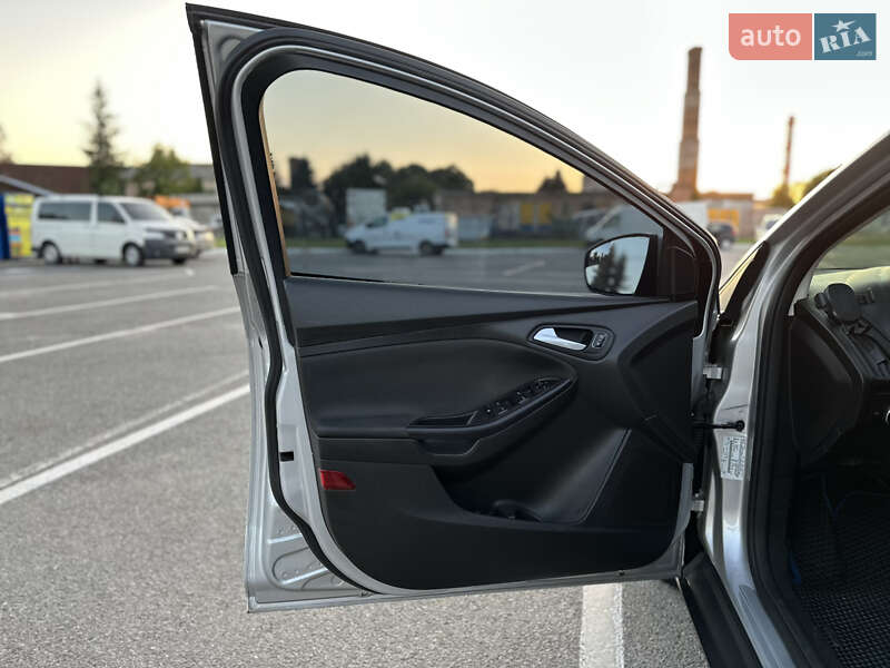 Седан Ford Focus 2016 в Житомире фото 23 Седан Ford Focus 2016 в Житомире