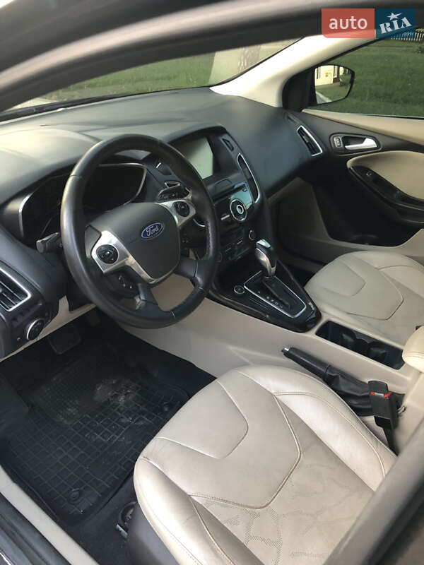 Хэтчбек Ford Focus 2015 в Чугуеве