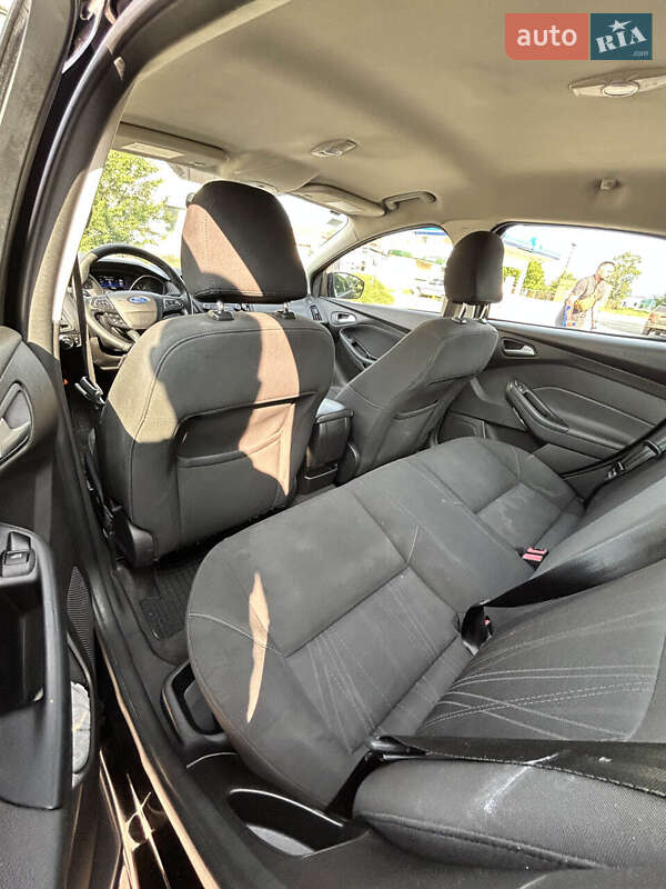 Седан Ford Focus 2015 в Сумах