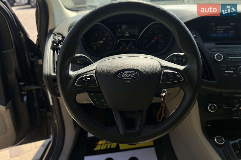 Седан Ford Focus 2015 в Мукачево