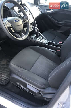 Седан Ford Focus 2015 в 