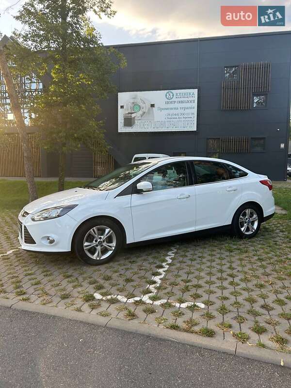 Седан Ford Focus 2012 в Капитановке