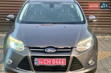 Хэтчбек Ford Focus 2012 в 