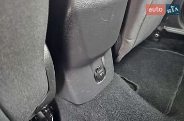 Хэтчбек Ford Focus 2012 в 