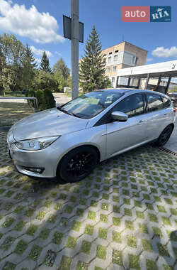 Хэтчбек Ford Focus 2016 в 