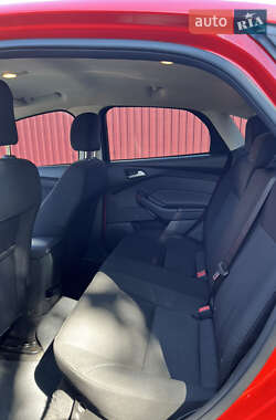 Седан Ford Focus 2015 в 