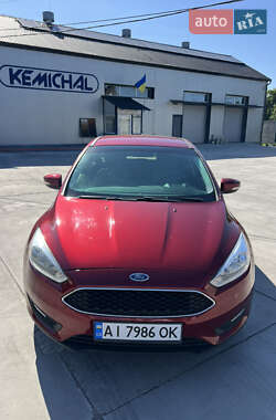 Хэтчбек Ford Focus 2015 в 