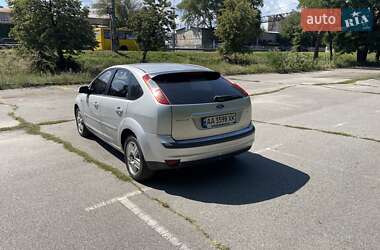 Хэтчбек Ford Focus 2006 в 