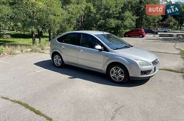 Хэтчбек Ford Focus 2006 в 
