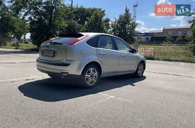 Хэтчбек Ford Focus 2006 в 