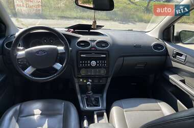 Хэтчбек Ford Focus 2006 в 