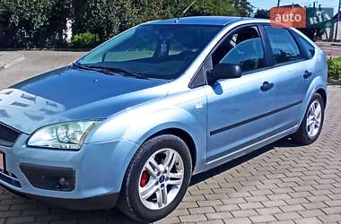 Хэтчбек Ford Focus 2006 в 