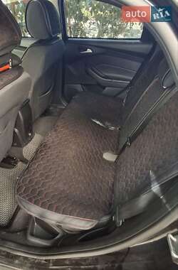 Седан Ford Focus 2014 в 