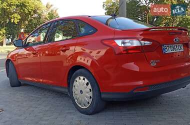 Седан Ford Focus 2011 в 