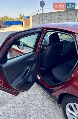 Хэтчбек Ford Focus 2016 в 