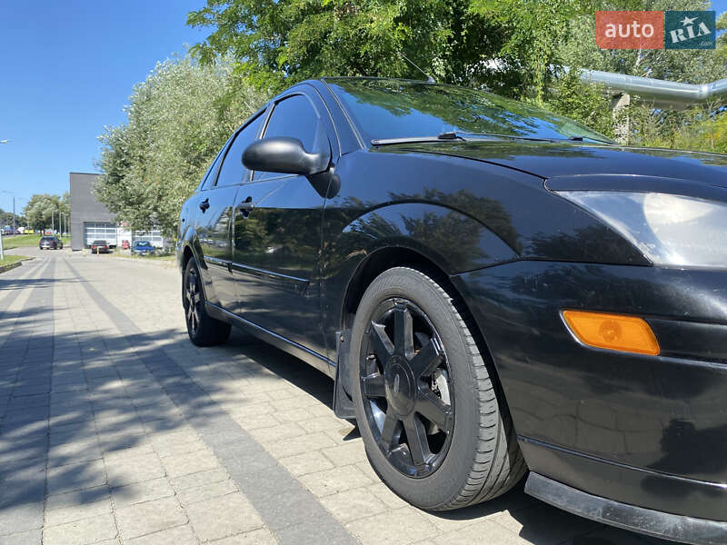 Седан Ford Focus 2000 в Львове