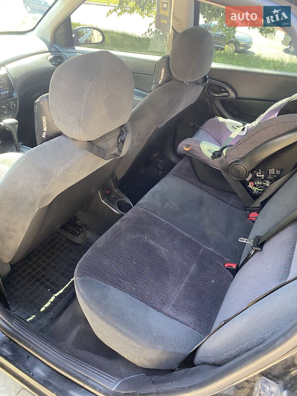 Седан Ford Focus 2000 в Львове