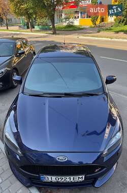 Хэтчбек Ford Focus 2016 в 