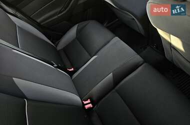 Хэтчбек Ford Focus 2014 в 