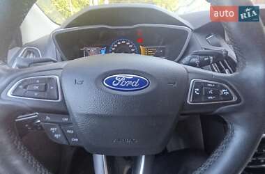 Хэтчбек Ford Focus 2014 в 