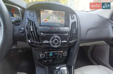 Хэтчбек Ford Focus 2014 в 