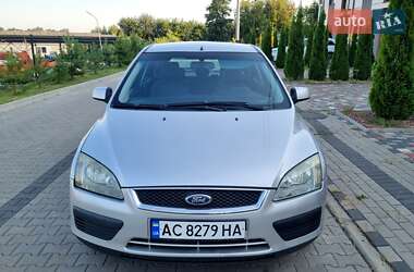 Хэтчбек Ford Focus 2006 в 