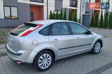 Хэтчбек Ford Focus 2006 в 