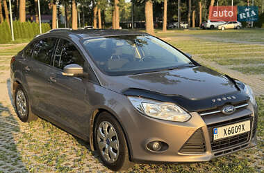 Седан Ford Focus 2013 в 