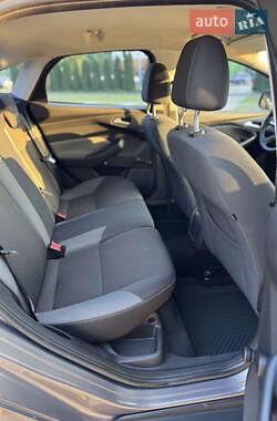 Седан Ford Focus 2013 в 