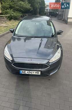 Хэтчбек Ford Focus 2016 в 